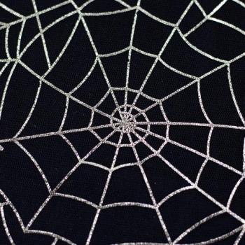 Softtüll Spinnennetz in Silber auf Schwarz